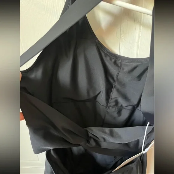 HALARA. Black on-piece SWIMSUIT. Size SMALL. BNWT - Picture 7 of 8